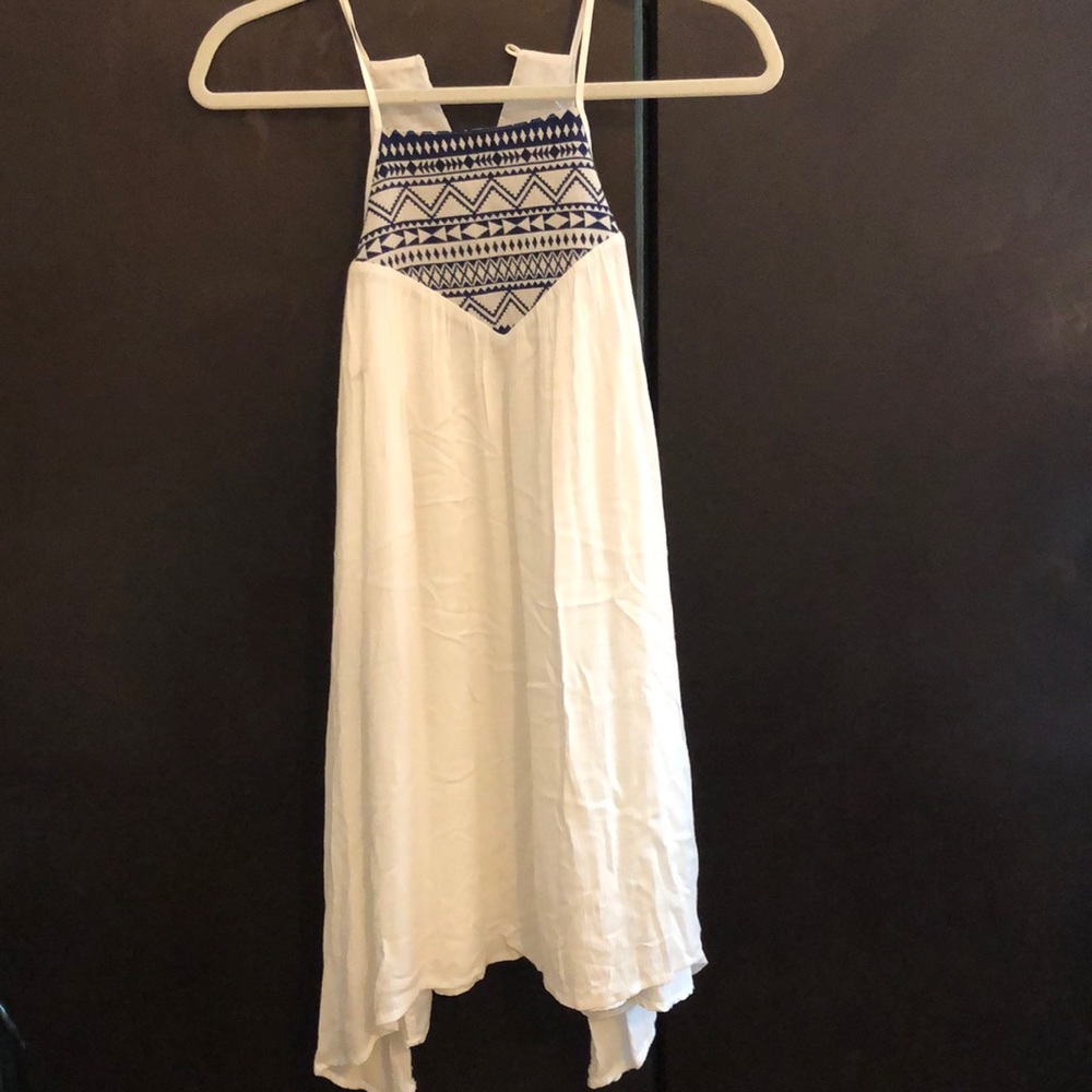 Fabrik white and blue dress tag attached